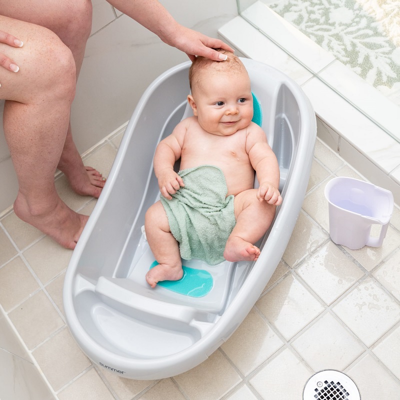 bath tub baby