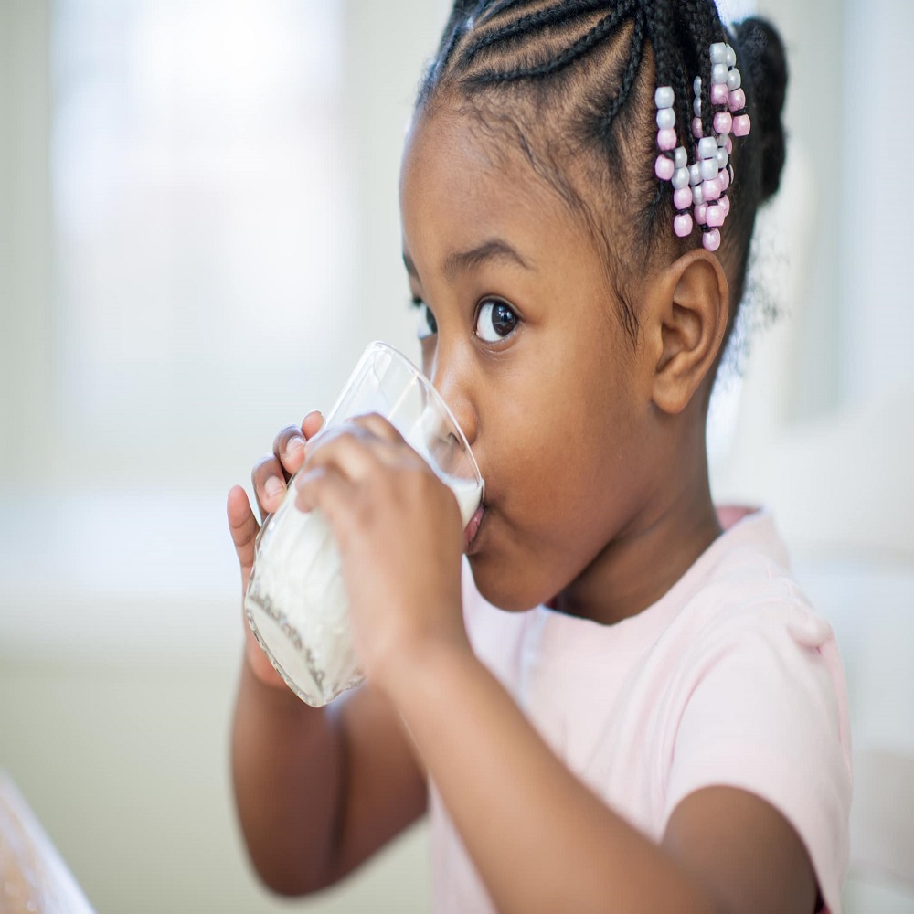 how much milk should toddler drink