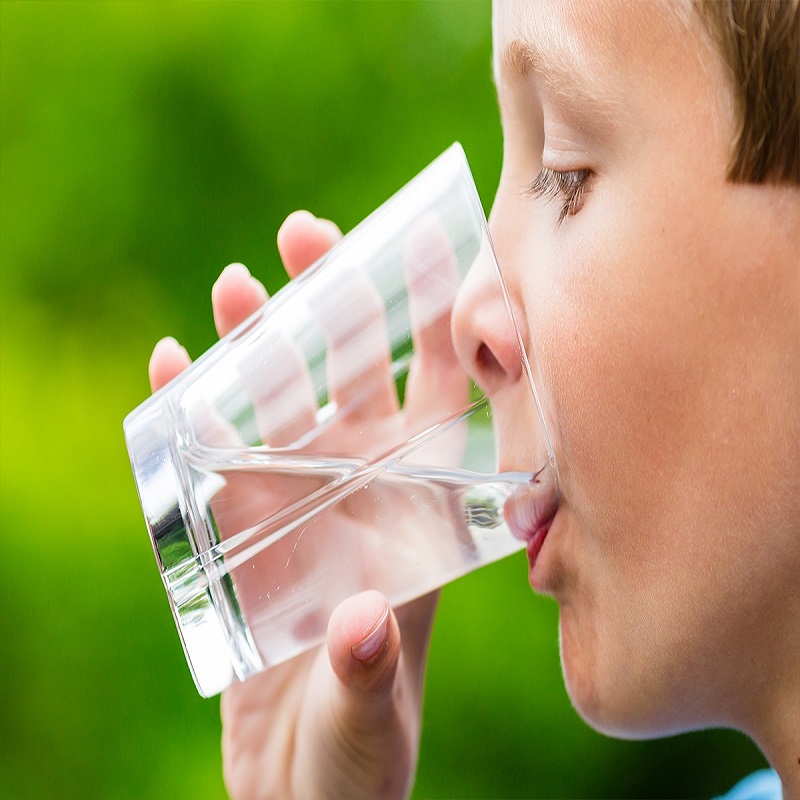 how to get toddler to drink water