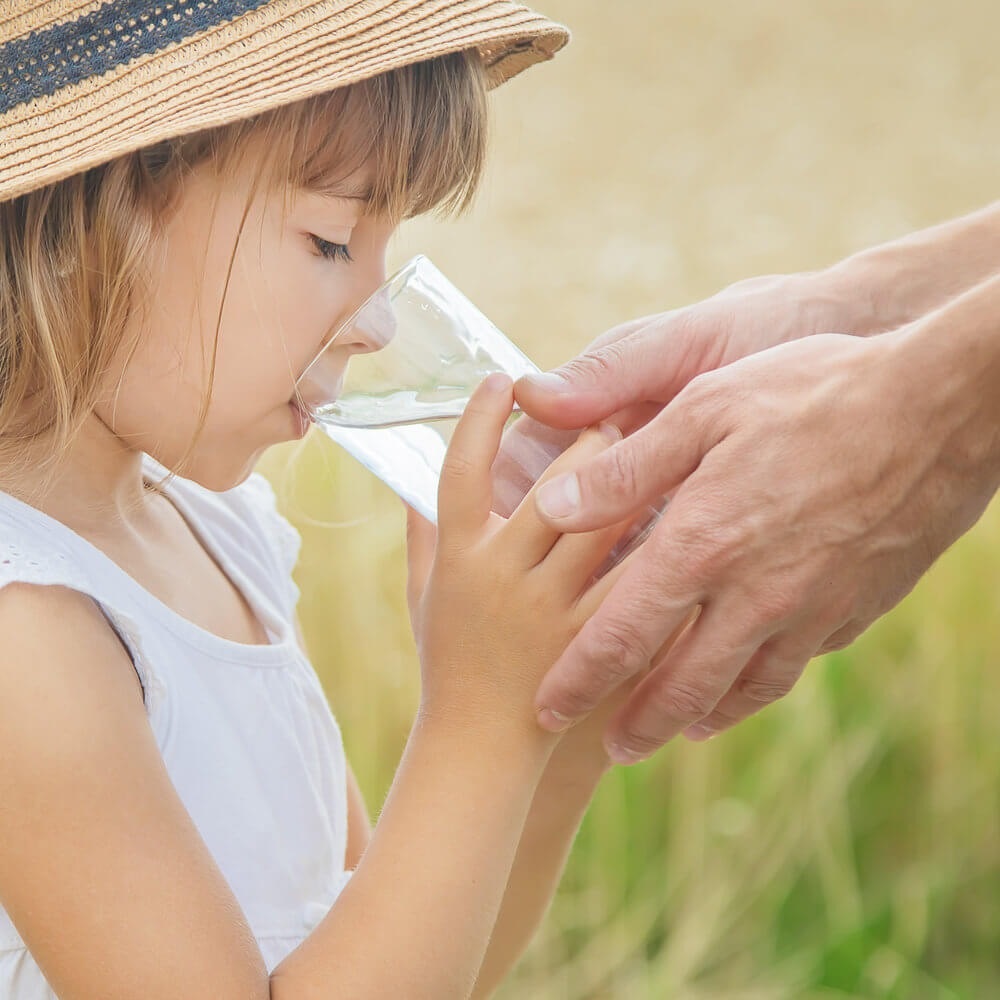 how to get toddler to drink water